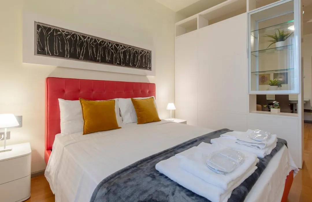 Milan Royal Suites - Centro Duomo-1